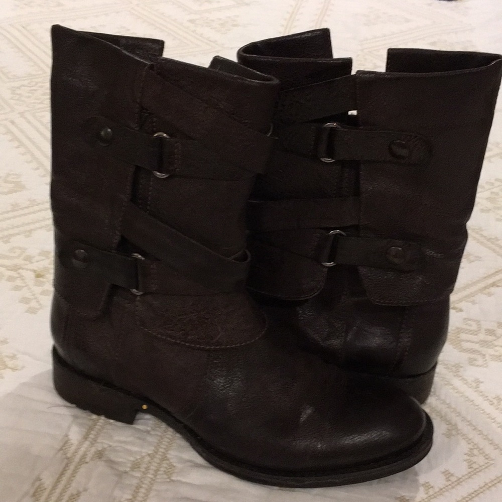 Vera Wang lavender ankle boot